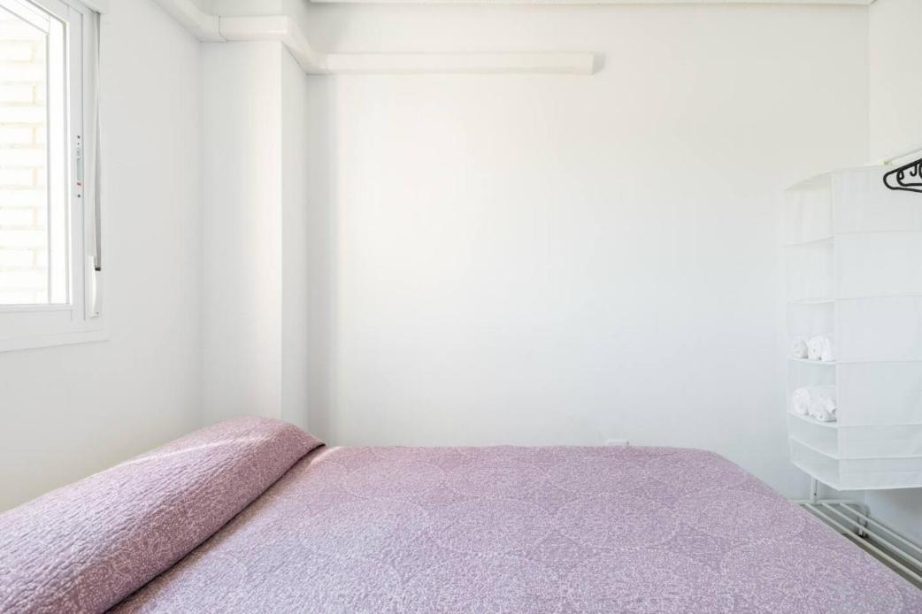 Apartamento Amplio Con 4 Habitaciones Y 2 Banos - Great Apartment With 4 Rooms - 2 Baths Seville Exterior photo
