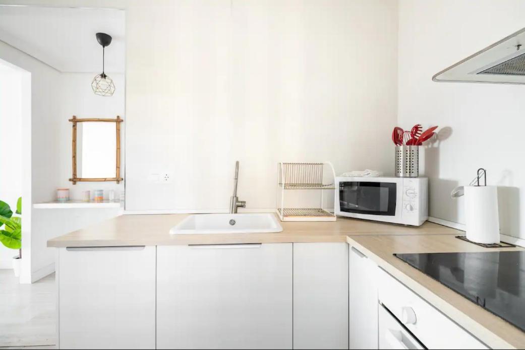 Apartamento Amplio Con 4 Habitaciones Y 2 Banos - Great Apartment With 4 Rooms - 2 Baths Seville Exterior photo